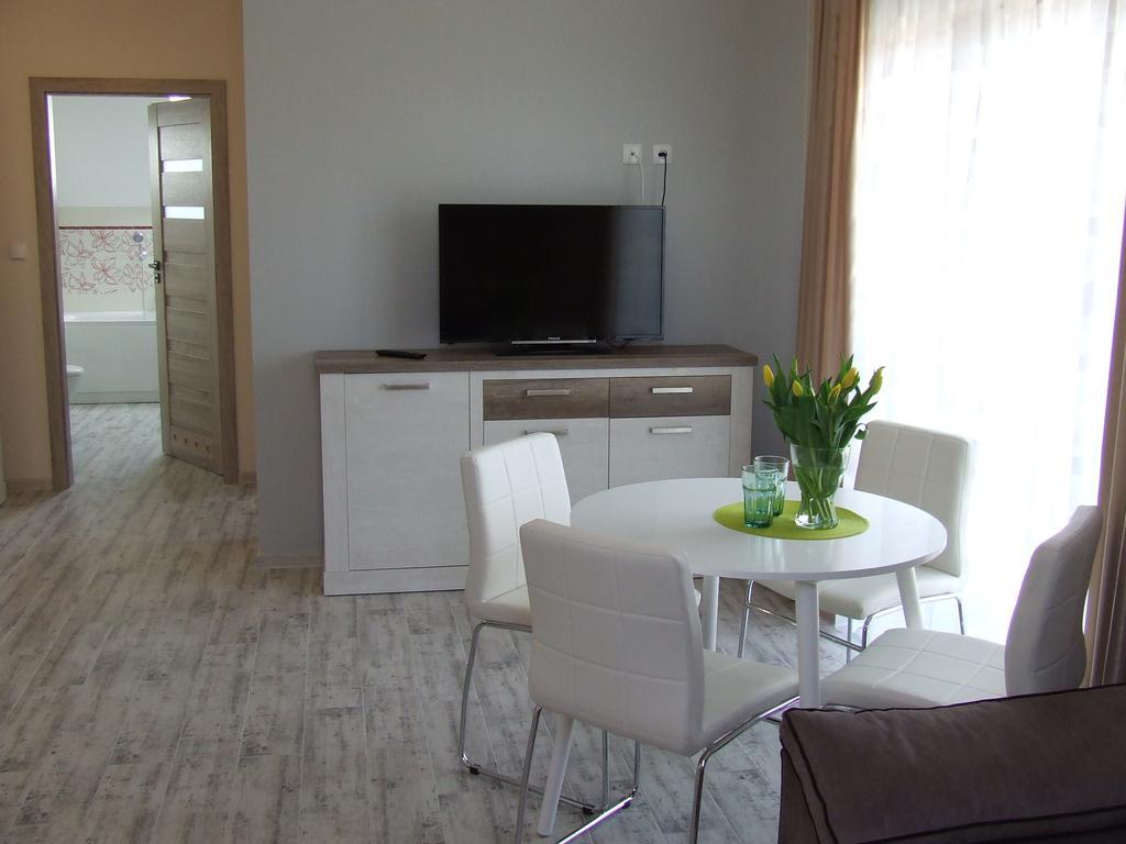 Aparthotel Admiral อิวาวา ภายนอก รูปภาพ