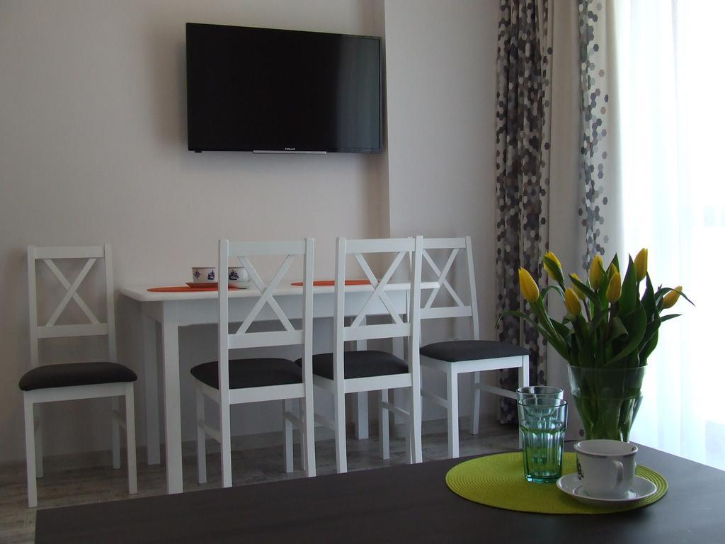 Aparthotel Admiral อิวาวา ภายนอก รูปภาพ